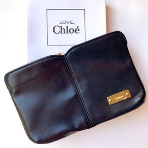 Chloe 🖤 Zippered Pouch